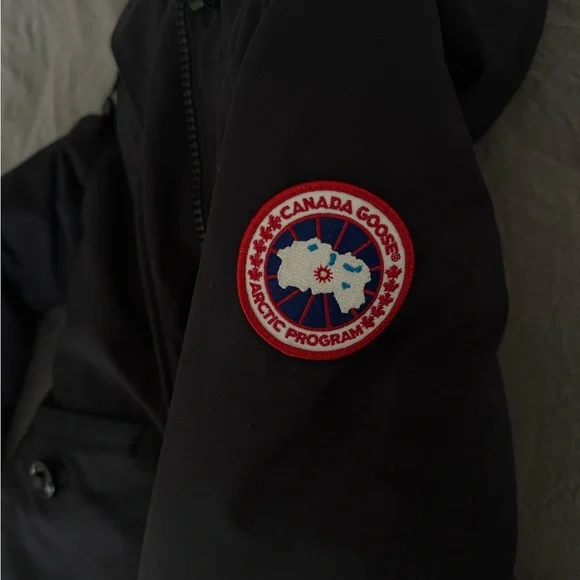 Canada Goose Black Quilted Jacket - Picture 10 of 12